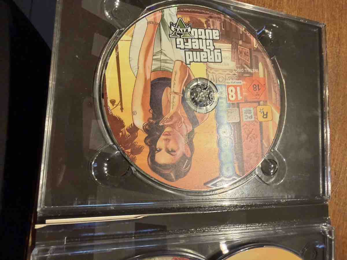 Giochi: Grand Theft Auto V – Usato da fey venduto da Caductilometre 1