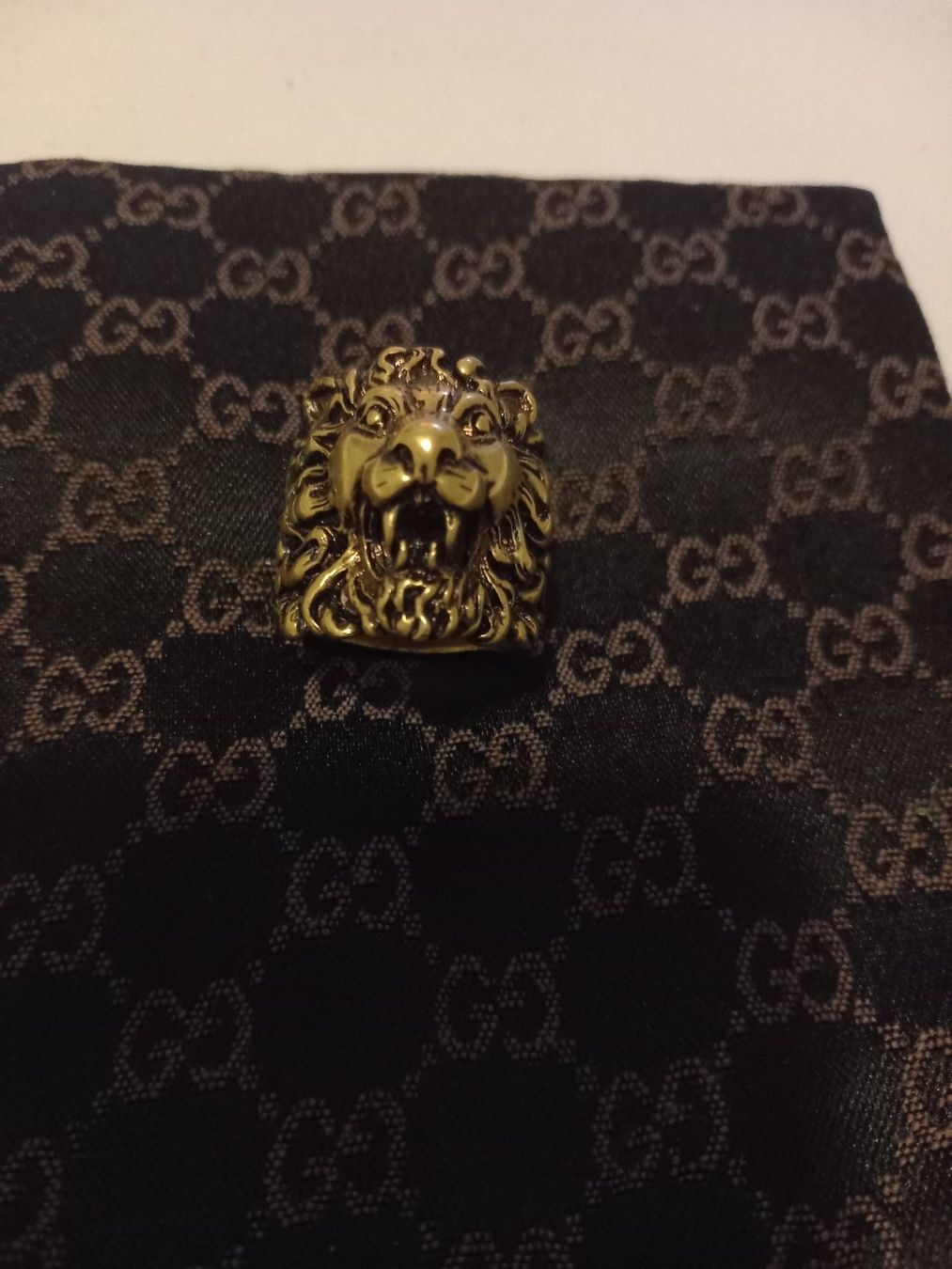 Gucci Anelli: Gucci bague à tête de lion – Usato da Le Grand-Saconnex venduto da Rgt87