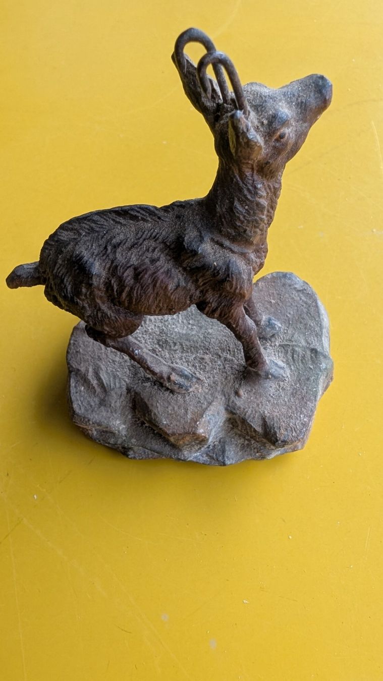 Figurines: antike Gämse aus Blech, ca. 10 cm – D'occasion à Mönchaltorf par Blechfreund 1