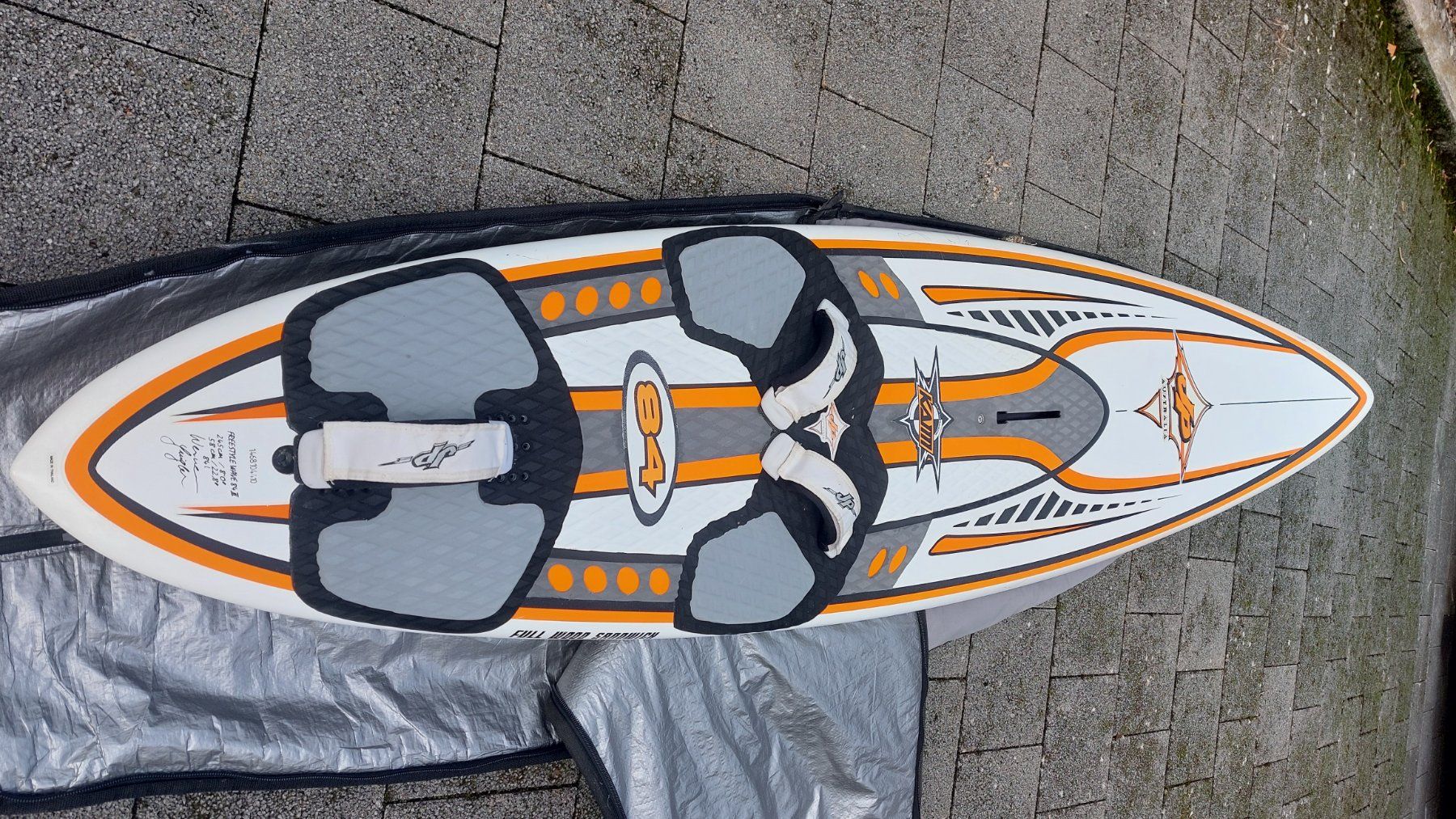 Surfboards & Schwimmbrette: Surfbord JP Frestyle Wave 84 lt – Gebraucht aus Oberdiessbach von wasserfreak