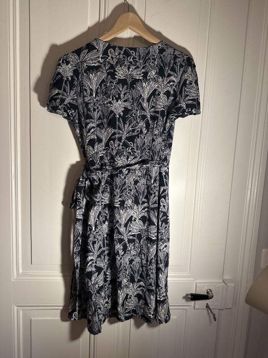 Kleider: Sommerliches Wickelkleid, Gr. M – Neu (gemäss Beschreibung) aus Bern von Ibizaflow 1