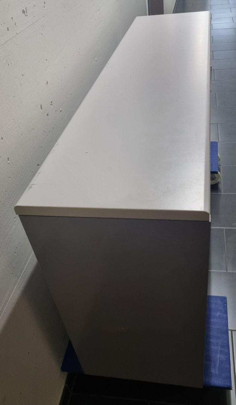 Armadi: Querrolladenschrank LISTA – Usato da Dübendorf venduto da topo73 2