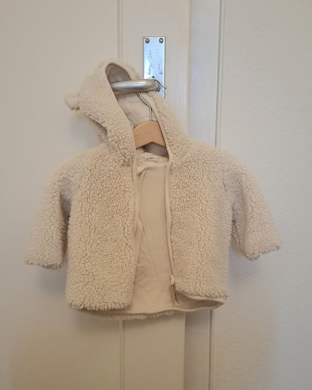 H&M Giacche & Cappotti: Veste peluche bébé H&M – Nuovo (secondo la descrizione) da Vevey venduto da latessinoise 1