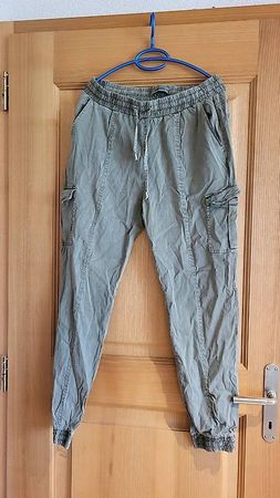 Bequeme Cargohose / Jogger Pants Khaki / Olivgrün