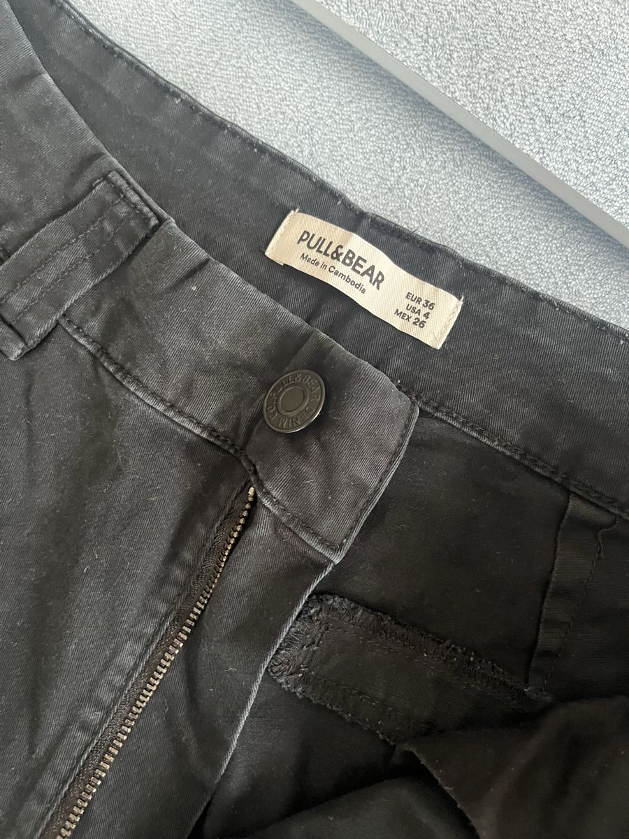 Pantaloni: Pull&Bear Hose, schwarz, Gr. 36, Top Zustand – Nuovo (secondo la descrizione) da Olten venduto da sae_82z2 4