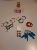 Box Schmuck Set: Ohrringe, Armbänder, Halskette, Top Zustand