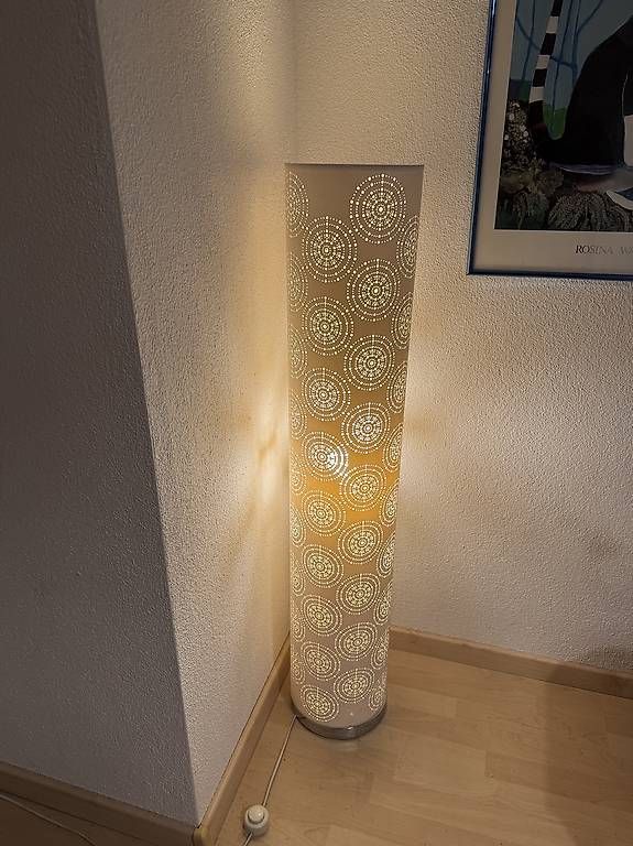Lampade: Ambient-Stehleuchte – Usato da Mühlau venduto da ana_75z8