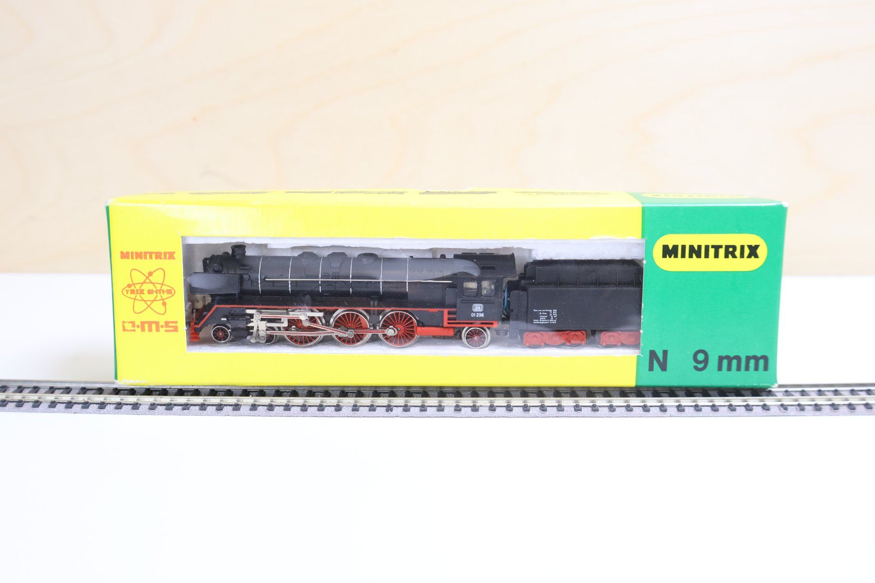 Trix Modellini di ferrovie: Minitrix EMS BR 01 grosse Dampflok 2100 - Spur N – Usato da Winterthur venduto da Monstera 7