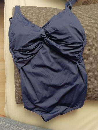 Badekleid Damen Gr. 38D / Triumph / Neu