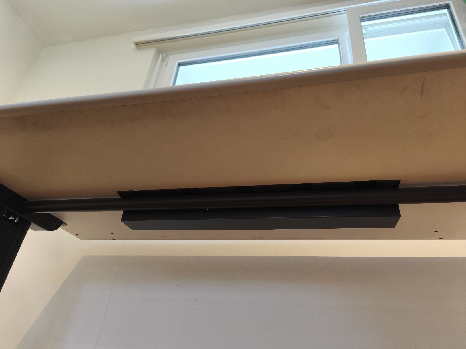Scrivanie: Schreibtisch hellgrau / schwarz 160x80x70cm – Usato da Winterthur venduto da Philips_stuff 6