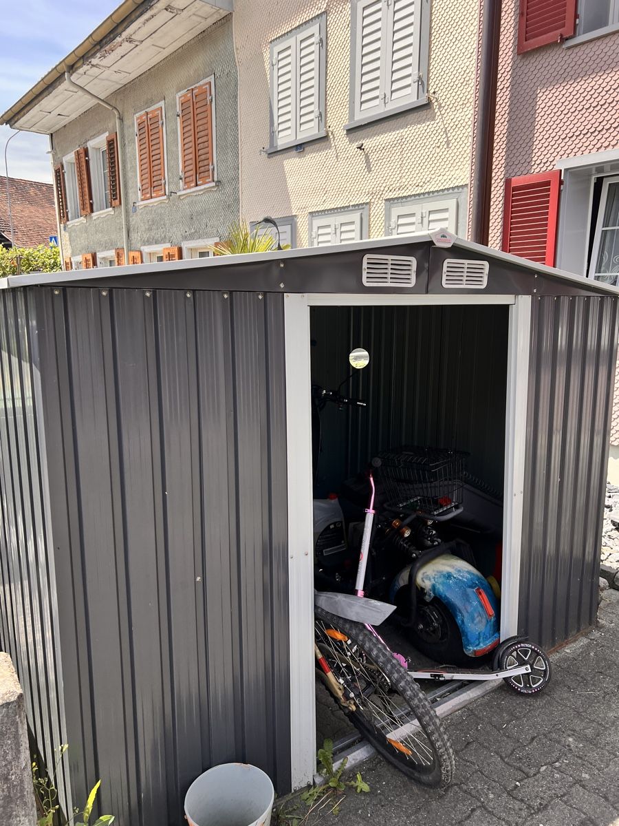 Casette da giardino & serre: Blechhütte ohne Tür  – Difettoso da Eschlikon TG venduto da pau_5hjm 1
