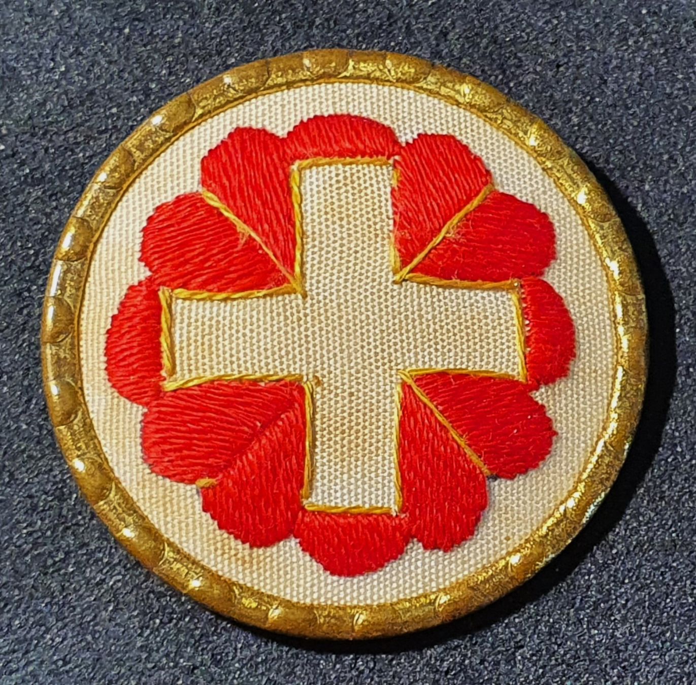 Placchette & Badge: CC856 - 1. August Abzeichen 1939 Schweizerkreuz – Usato da Reinach BL venduto da Boston-Verkauf
