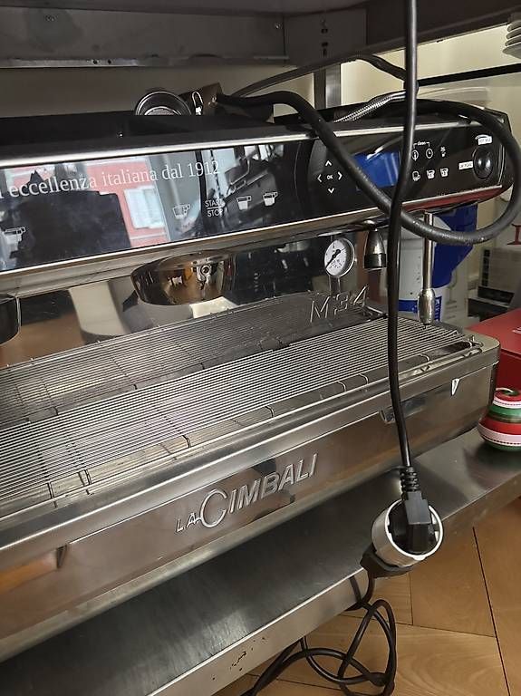 Macchine per caffè & Macchine per espresso: Cimbali Kaffeemaschine mit 2 Kolben – Usato da Zürich venduto da BijektivesGemuese