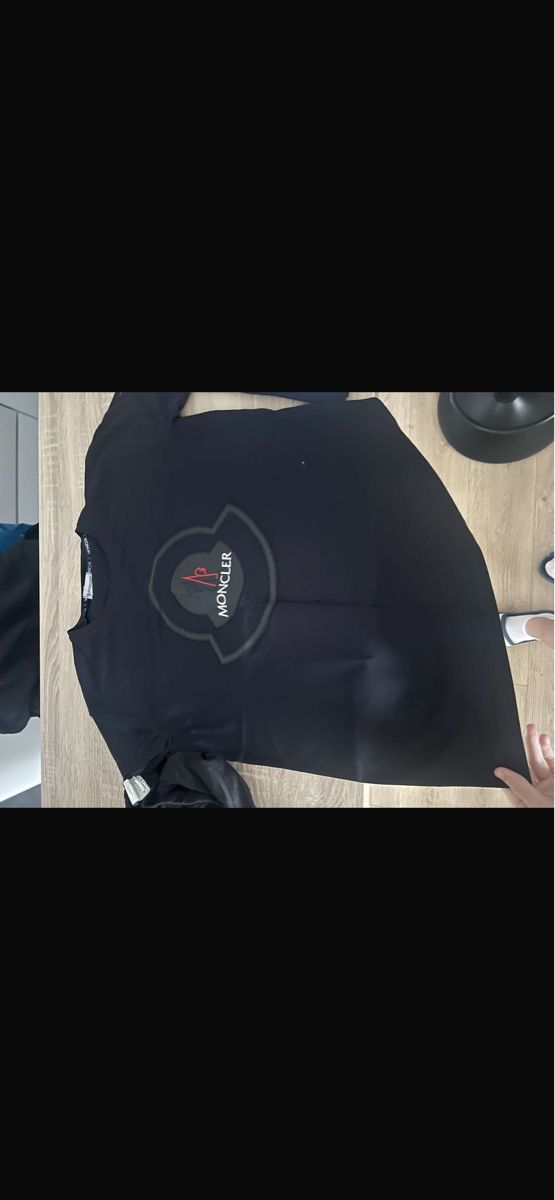 Moncler T-shirt: Tshirt – Usato da Zürich venduto da sol_rz58