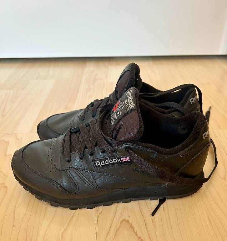 Chaussures hommes: Reebok Classic Sneaker schwarz – D'occasion à Winterthur par Flamenca7 1