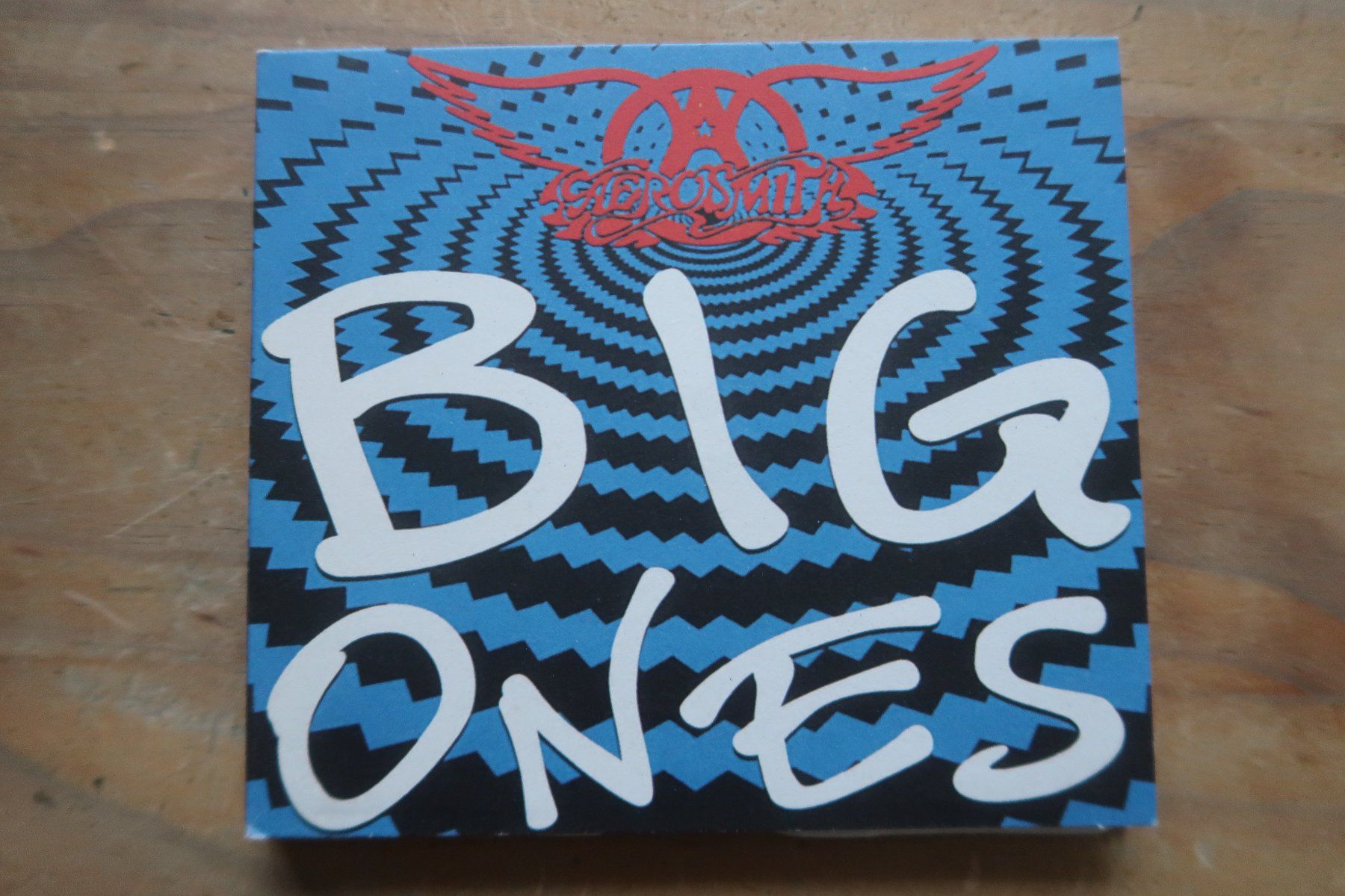 CDs: AEROSMITH - BIG ONES - BEST OF - CD – Gebraucht aus Basel von Patiscat