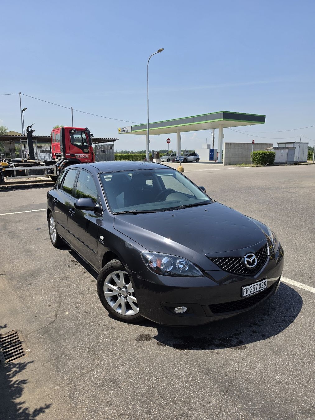 Autos: Mazda 3 160.000 km Ab. 1.- – D'occasion à Charmey (Gruyère) par lal_lzp7