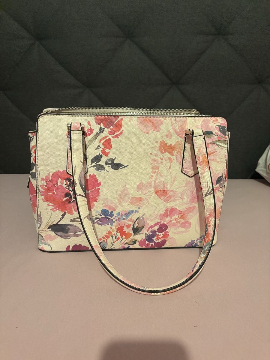 Guess Taschen für Damen: Guess tasche neu – Neu (gemäss Beschreibung) aus Bütschwil von sof_p98b 4