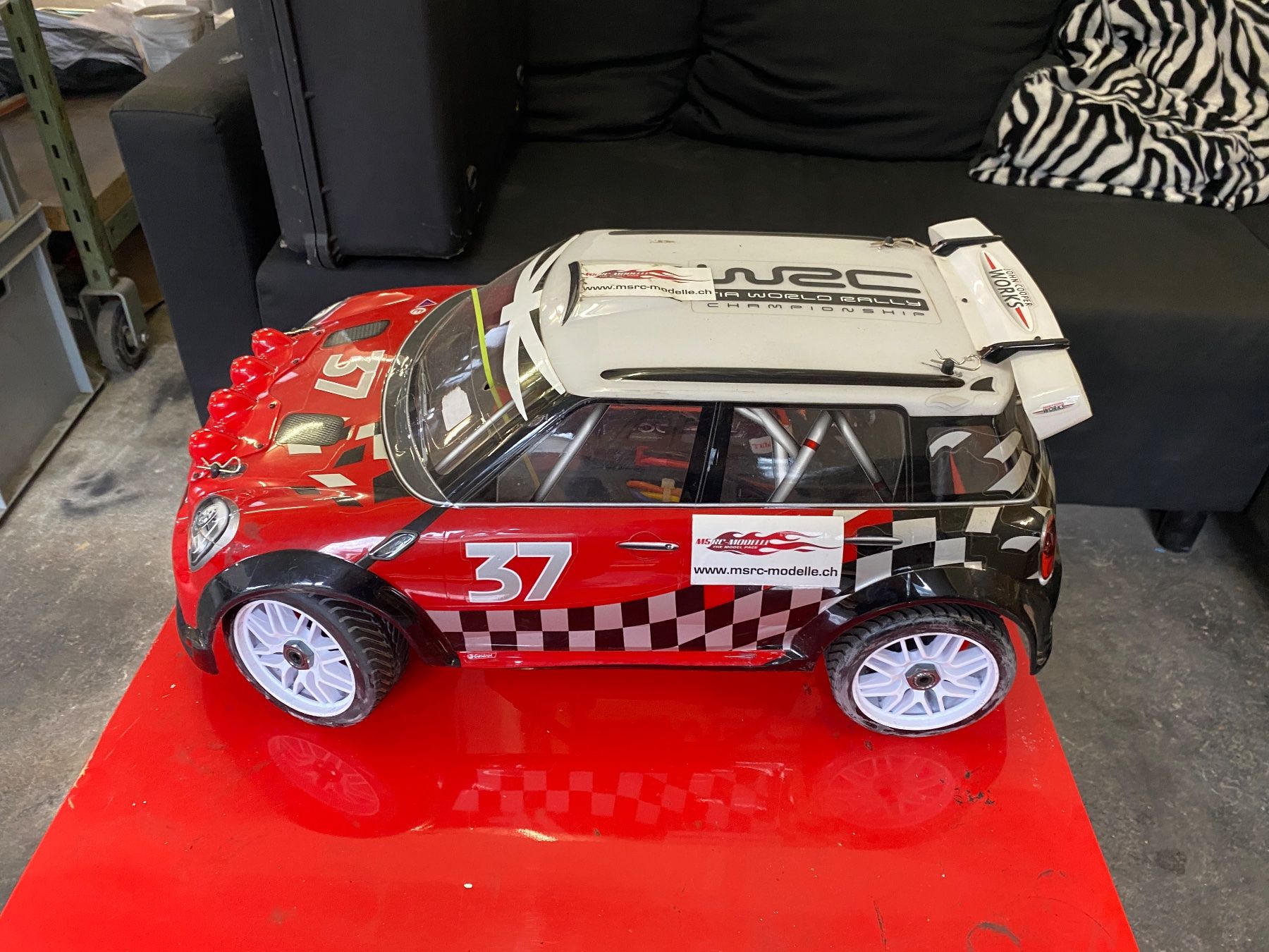 Thunder Tiger RC Kits de montage: RC Mini Cooper Thunder Tiger 1:8 – D'occasion à Ernetschwil par Spezrap