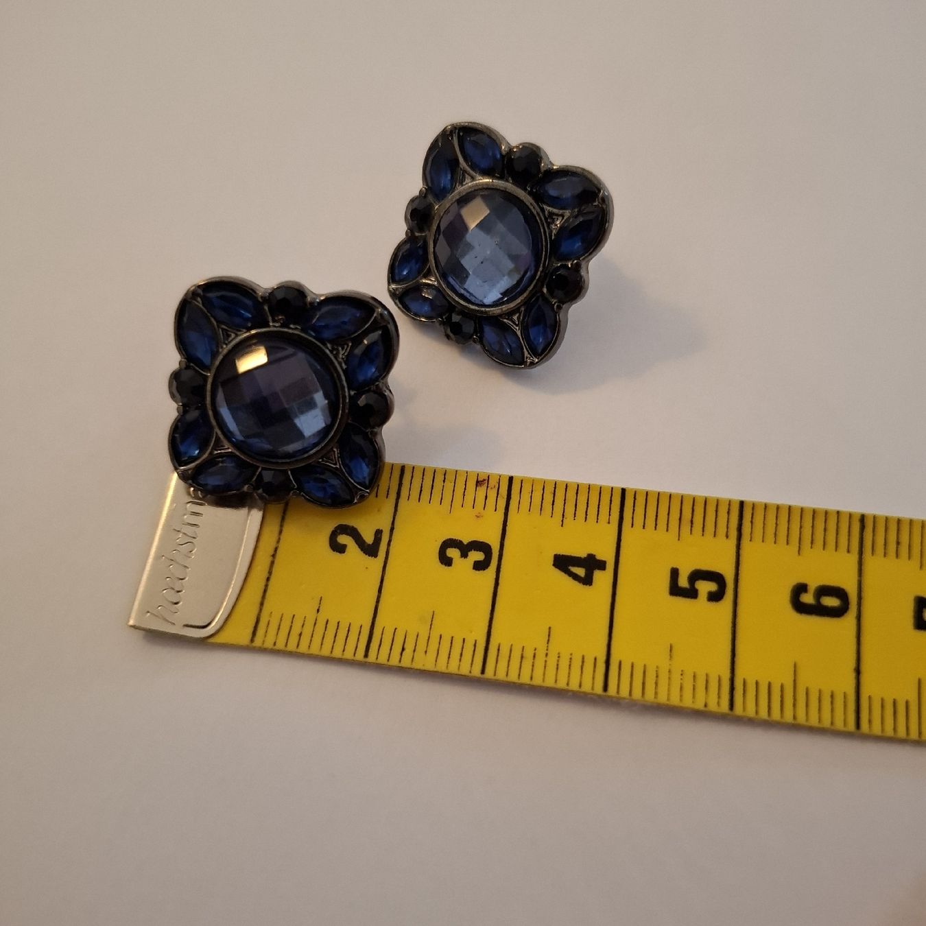 Ohrringe & -stecker: Ohrstecker mit facettierter, blauer Einlage – Neu (gemäss Beschreibung) aus Dietikon von Hirschkopf 3
