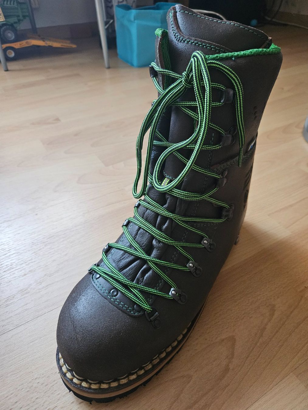 Chaussures hommes: Männer Arbeitschuhe – Neuf avec emballage d'origine à Lengnau BE par bor_8mb9