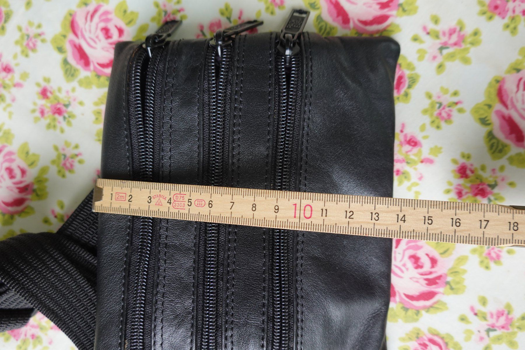 Taschen: Geldgürtel Pack Easy Lederimitat schwarz Bauchtasche – Gebraucht aus Jona von simongarden 3