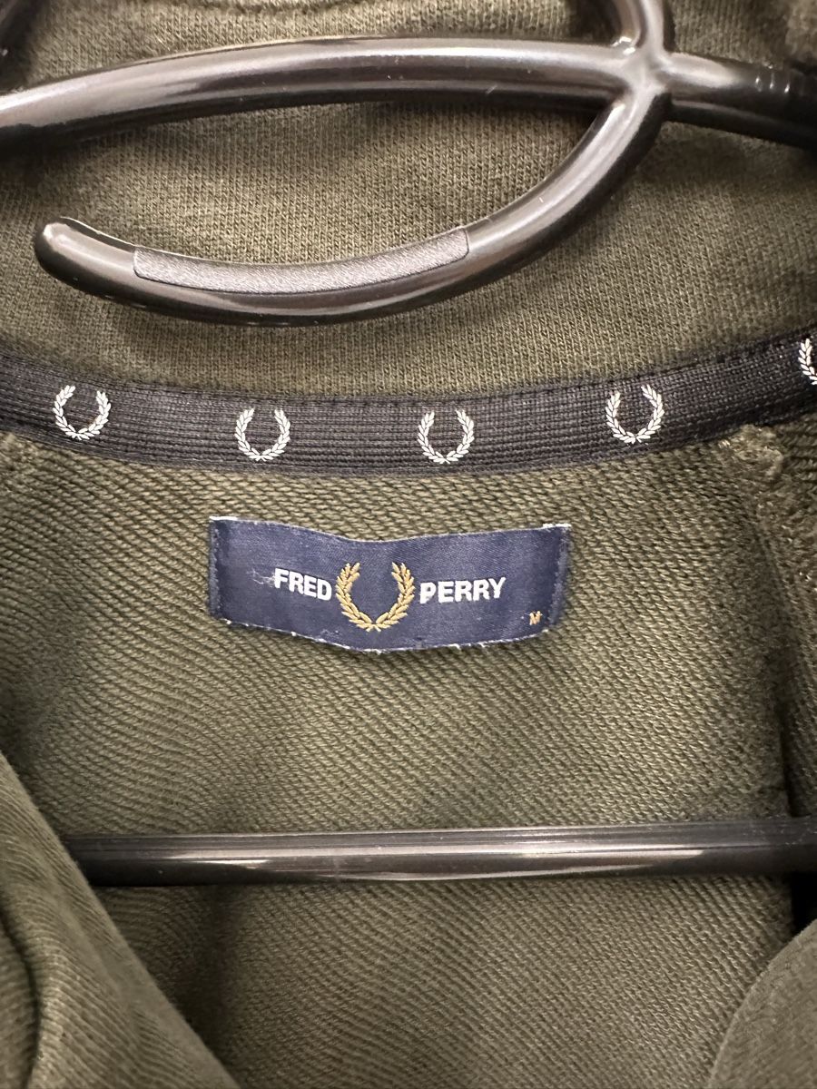 Fred Perry Pullover & Sweatshirts: Fred Perry Pullover Khaki Grösse M gebraucht – Gebraucht aus Muri AG von Romsen14 1