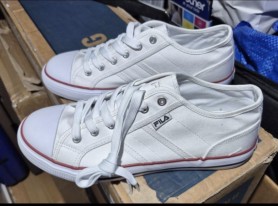 Fila Scarpe da uomo: Fila Sneakers – Nuovo (secondo la descrizione) da Wislikofen venduto da Ana.Gomes