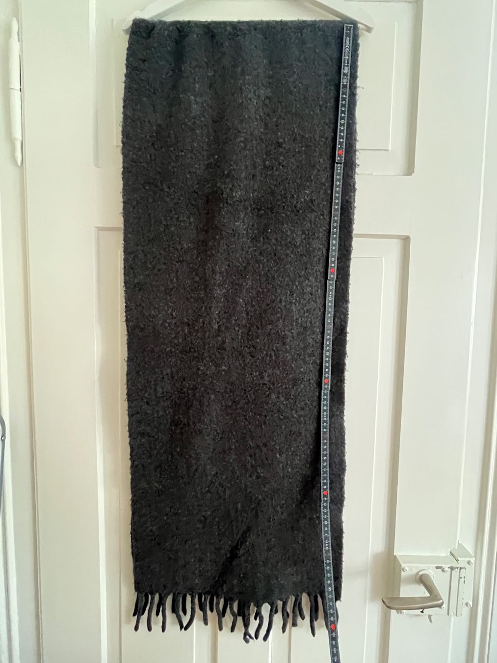 Foulard & Sciarpe: Schal Anthrazit Wolle 200 × 40 cm – Usato da Zürich venduto da bretxo 2