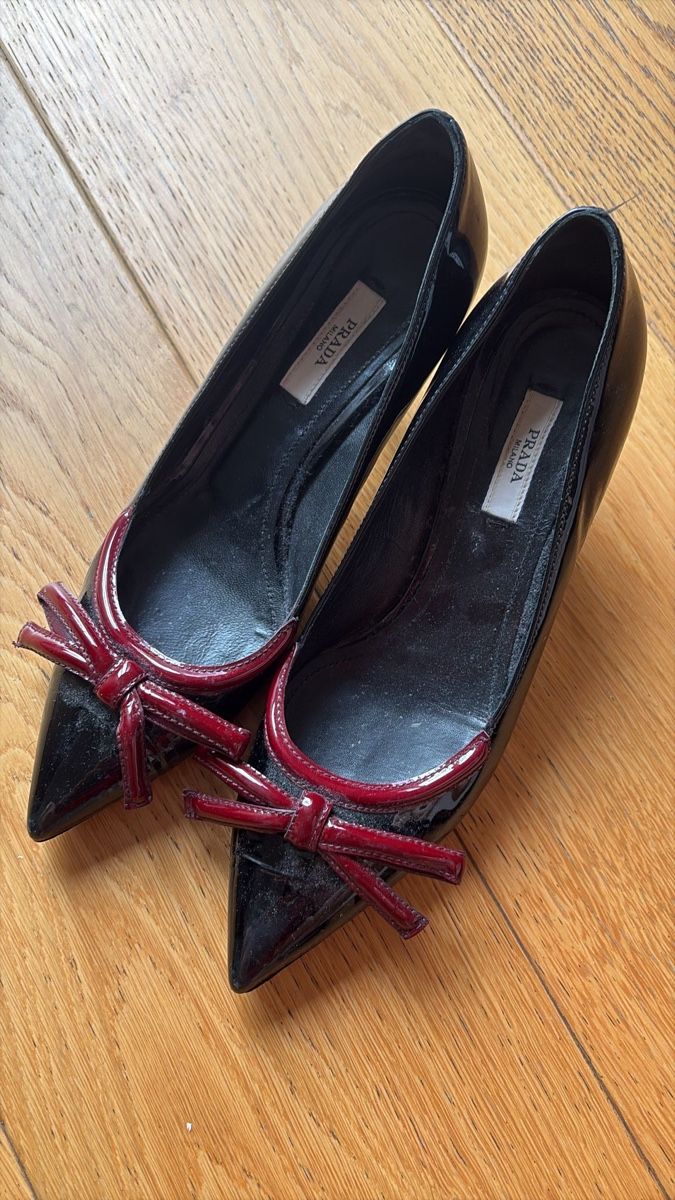 Prada Chaussures femmes: Escarpins Prada  – D'occasion à Montreux par princessleia