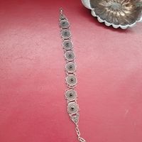 Elegante Silberarmband mit schwarzen Steinen, top Zustand 60