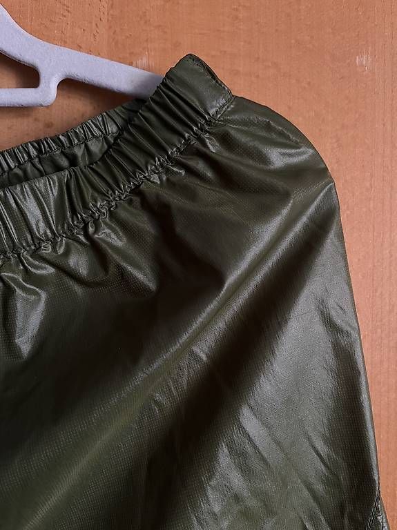 Pantaloni: GANNI Hose grün Gr 40 – Usato da Zürich venduto da fufie 3