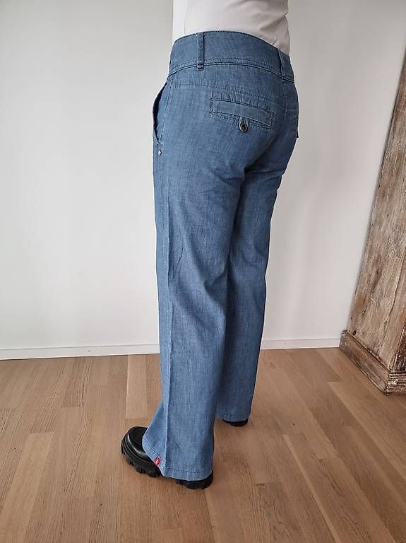 Jeans: Leichte weite Jeans von Esprit, Gr.29 – Usato da Ostermundigen venduto da d-p73 1
