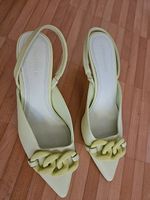 Stradivarius grüne pumps