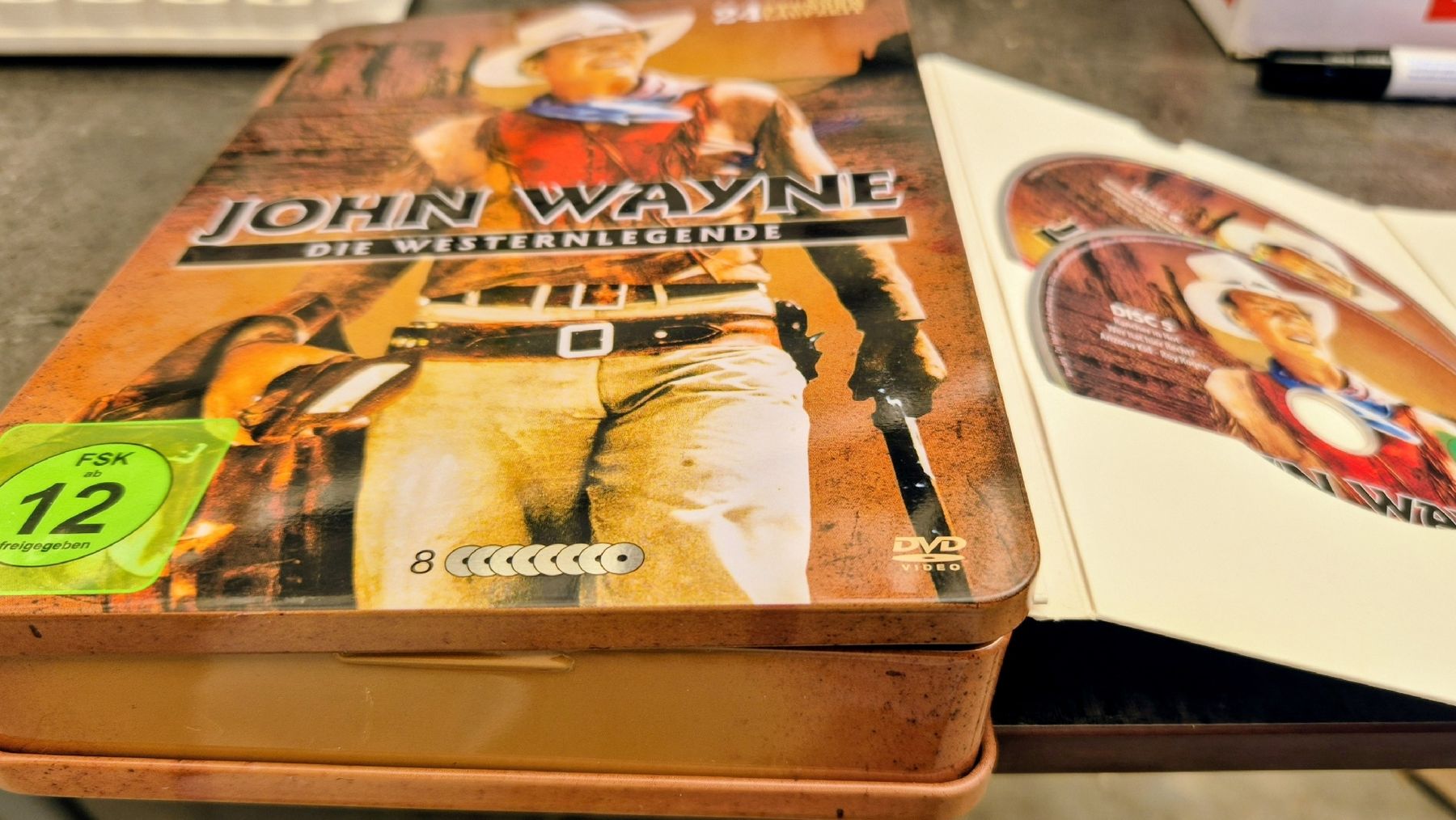 Alle DVDs: John Wayne Die Westernlegende DVD Box 8 Discs – Gebraucht aus Zweisimmen von Kleindietwil 2