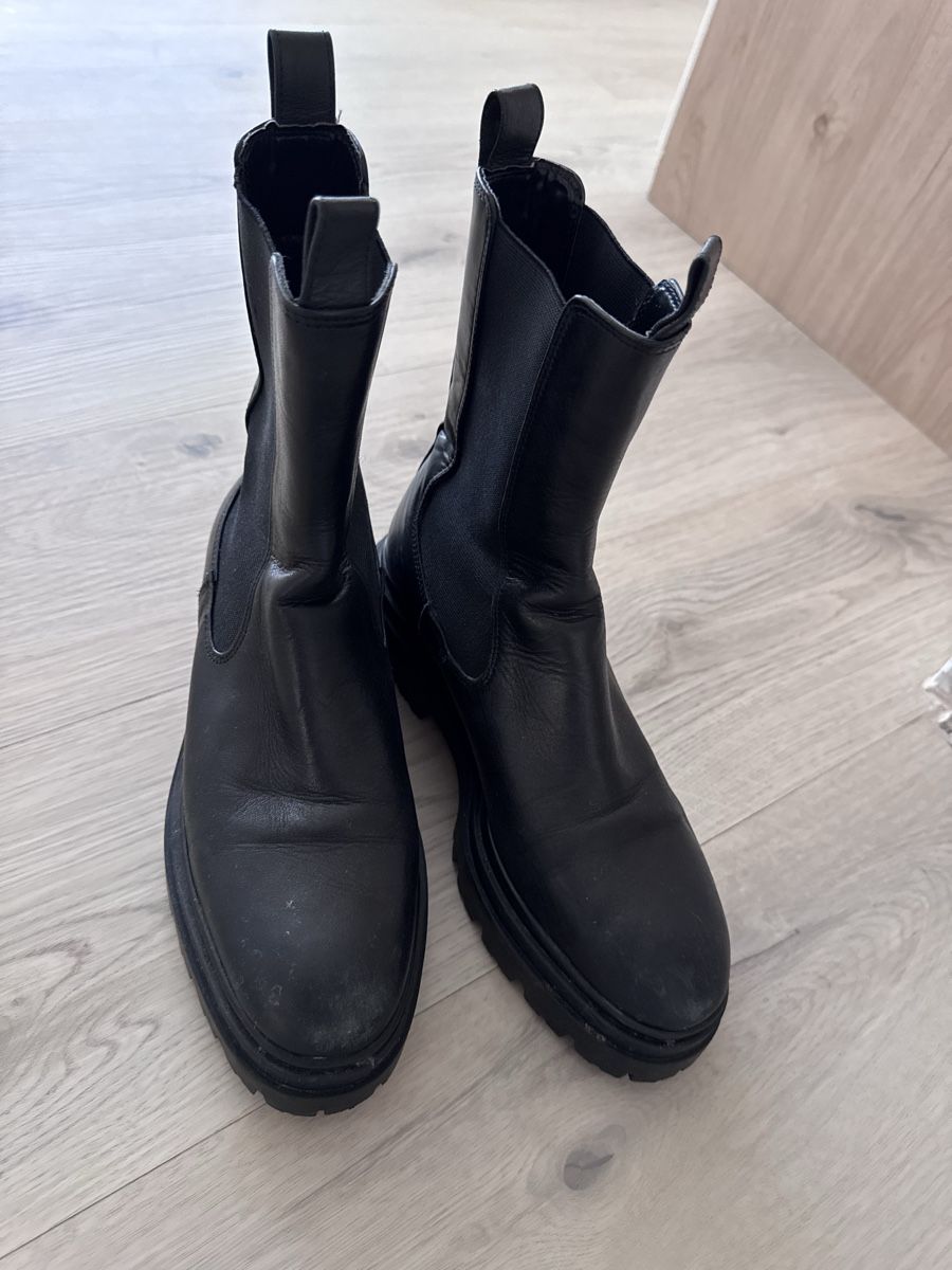 Zara Chaussures femmes: ZARA Stiefel – D'occasion à Gossau SG par EMK230815 1