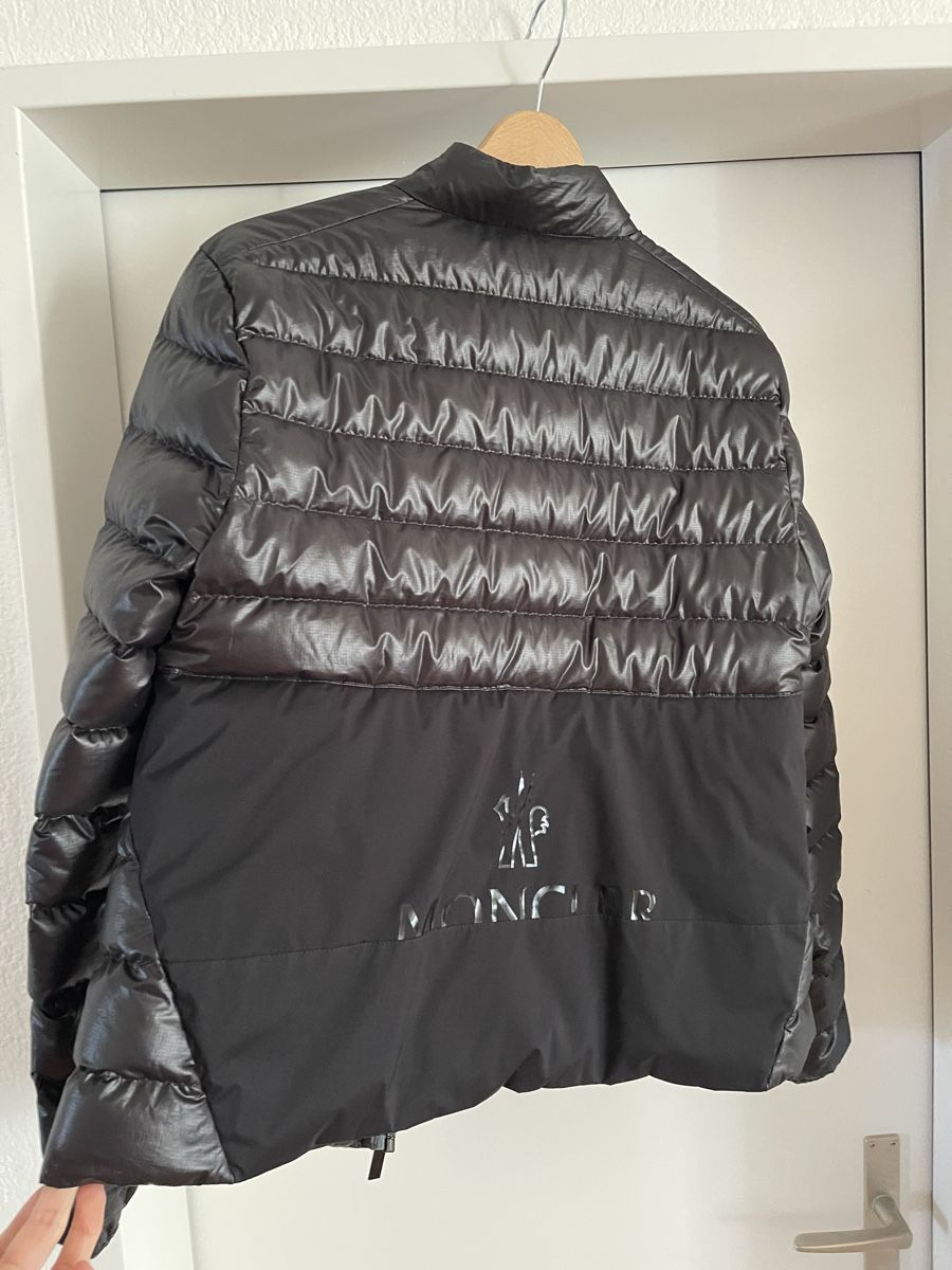 Moncler Vestes: Moncler Jacket  – D'occasion à Baden par ndo_t7nz 2