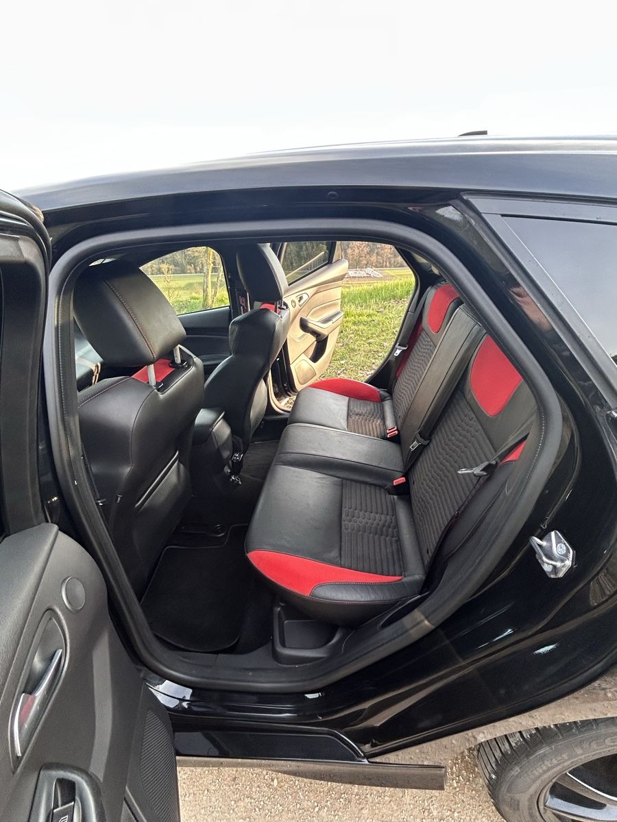 Ford Automobili: Ford Focus ST 2.0 MK3 – Usato da Rupperswil venduto da UnseenUser 6