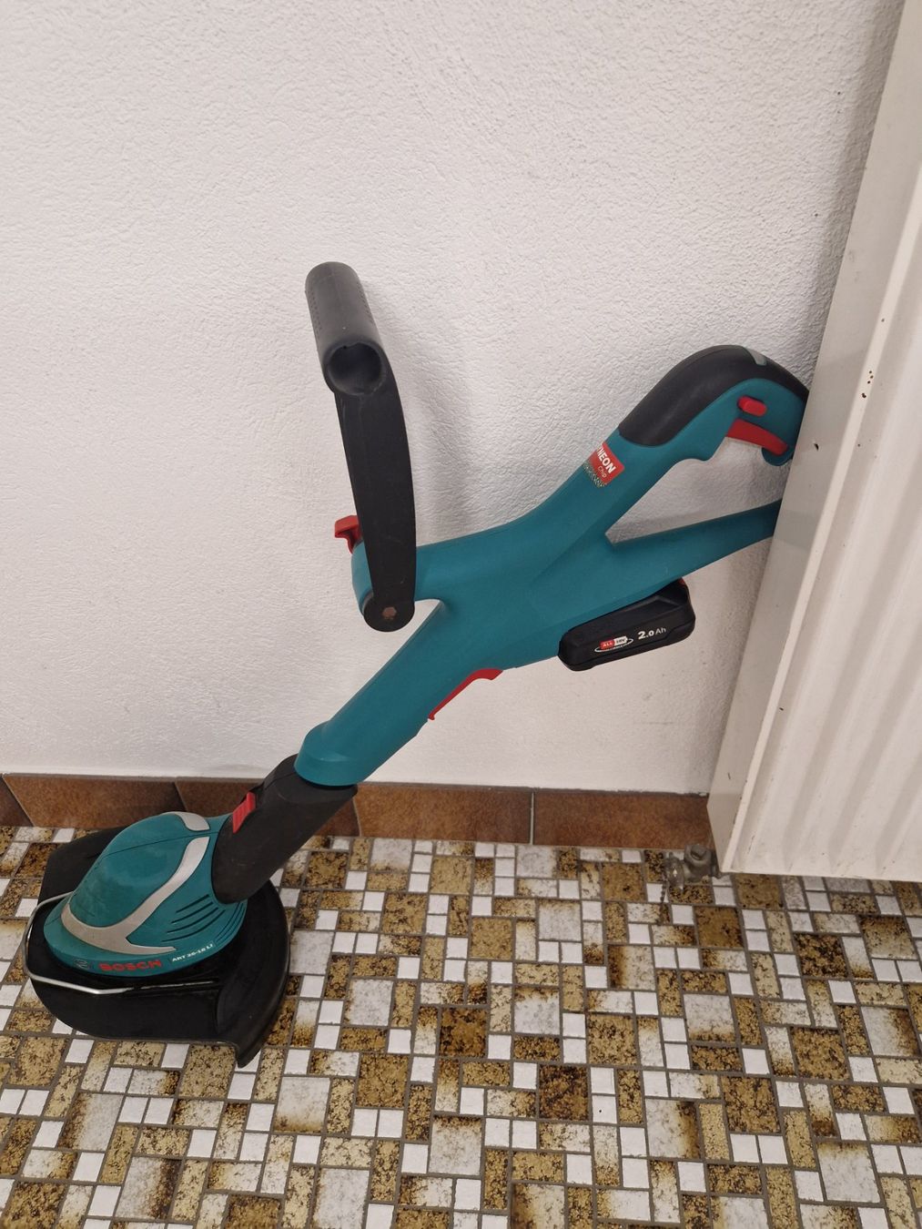 Bosch Rasenmäher: Bosch Rasentrimmer – Gebraucht aus Eyholz von aheio 1