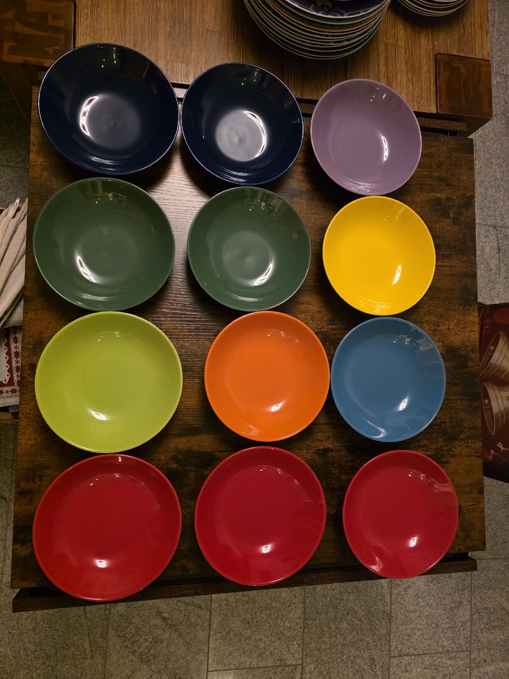 Set di piatti: Buntes Geschirrset – Usato da Siebnen venduto da mar_n7g9 3