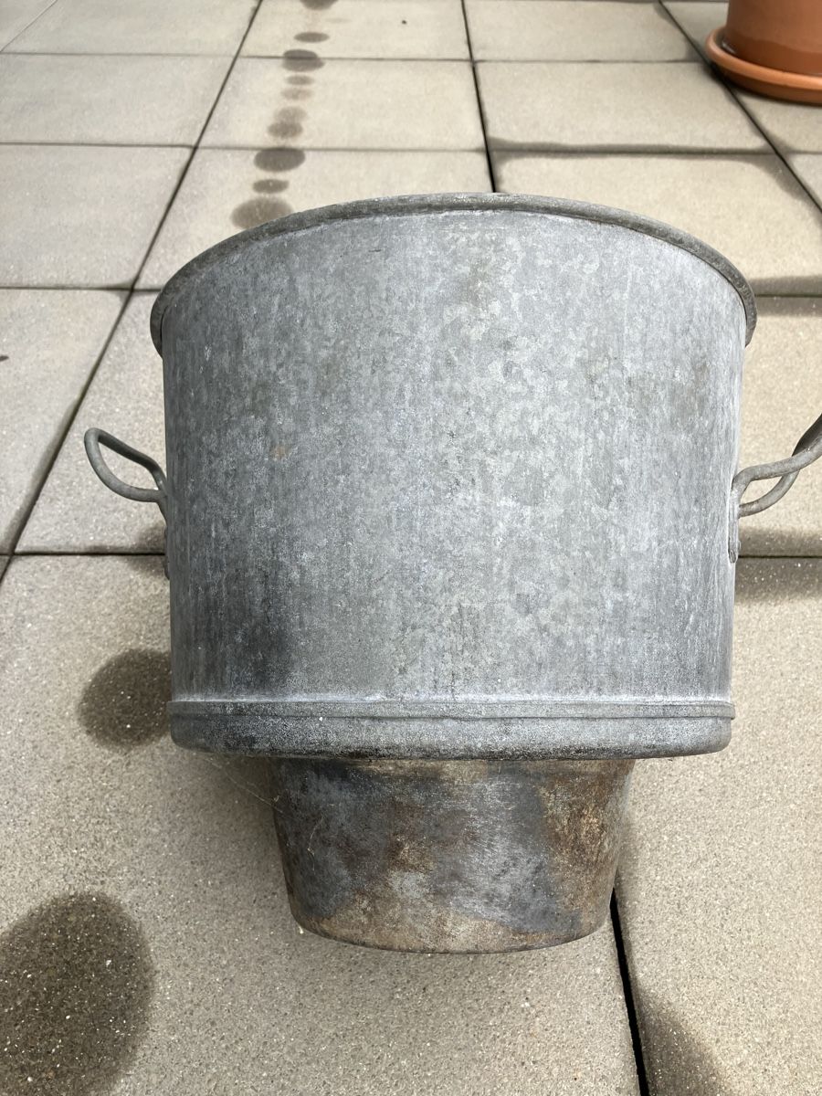 Altre Decorazioni per giardino: Alter Zinkkübel – Usato da Willisau venduto da son_lq7g 1