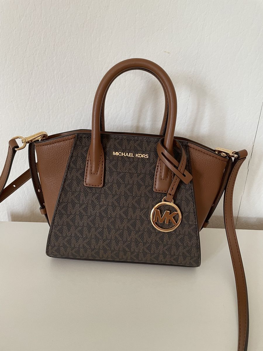 Michael Kors Sacs femmes: Damen Handtasche original Michael Kors – Neuf (Voir description) à Frenkendorf par Pinda4402