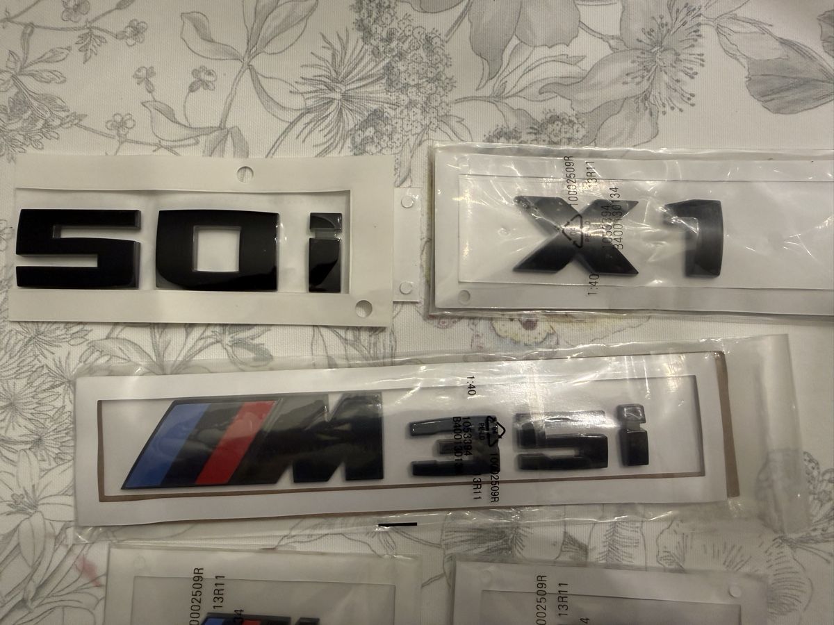 BMW Plaketten & Abzeichen: BMW Embleme Schwarz – Neu und originalverpackt aus eglisau von schmied1992 2