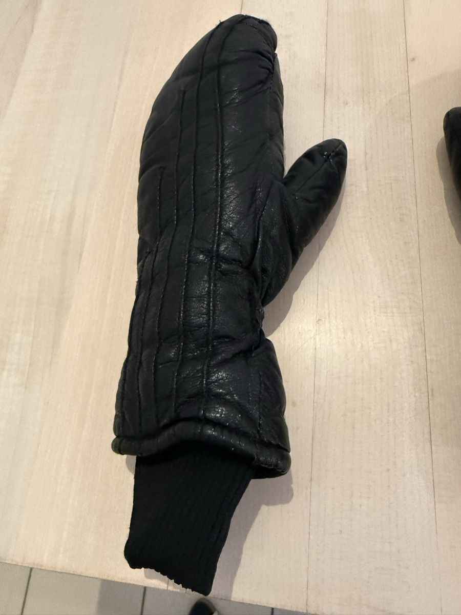 Handschuhe & Handstulpen: Warme Lederfäustlinge, Grösse 6 in schwarz – Gebraucht aus Weiningen ZH von mad_t6dx 3
