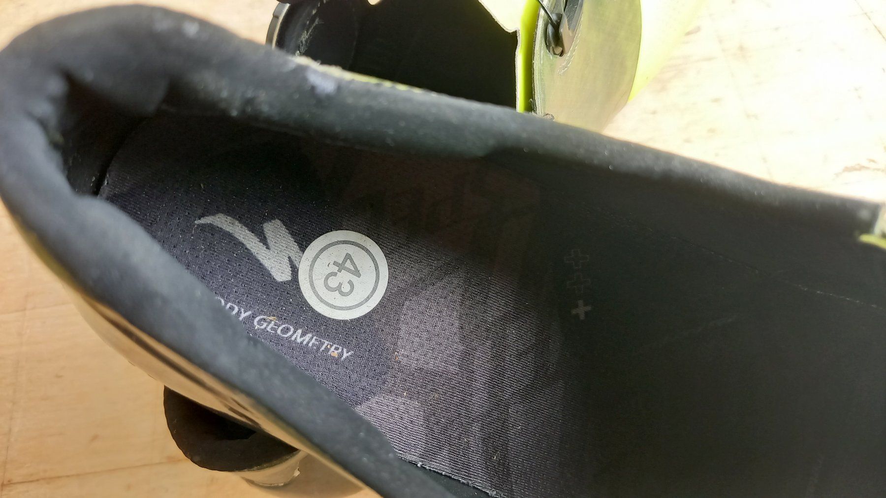 Specialized Veloschuhe: Specialized Rennrad Schuh Gr.43 – Gebraucht aus Langnau i. E. von  1