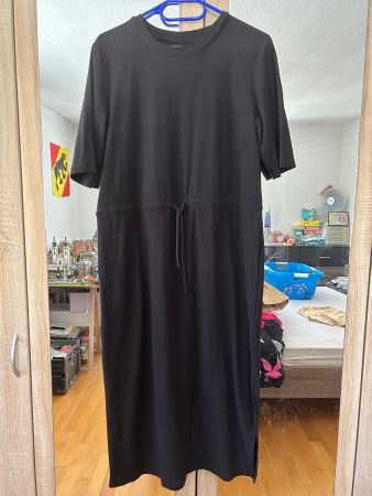 Robe M