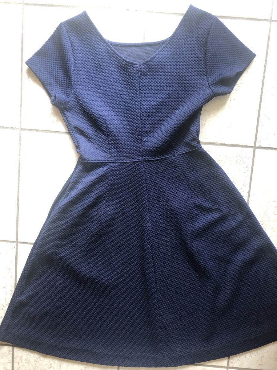 Banana Republic Vestiti: Kleid - Banana Republic – Nuovo (secondo la descrizione) da Chêne-Bourg venduto da sienna8245 2