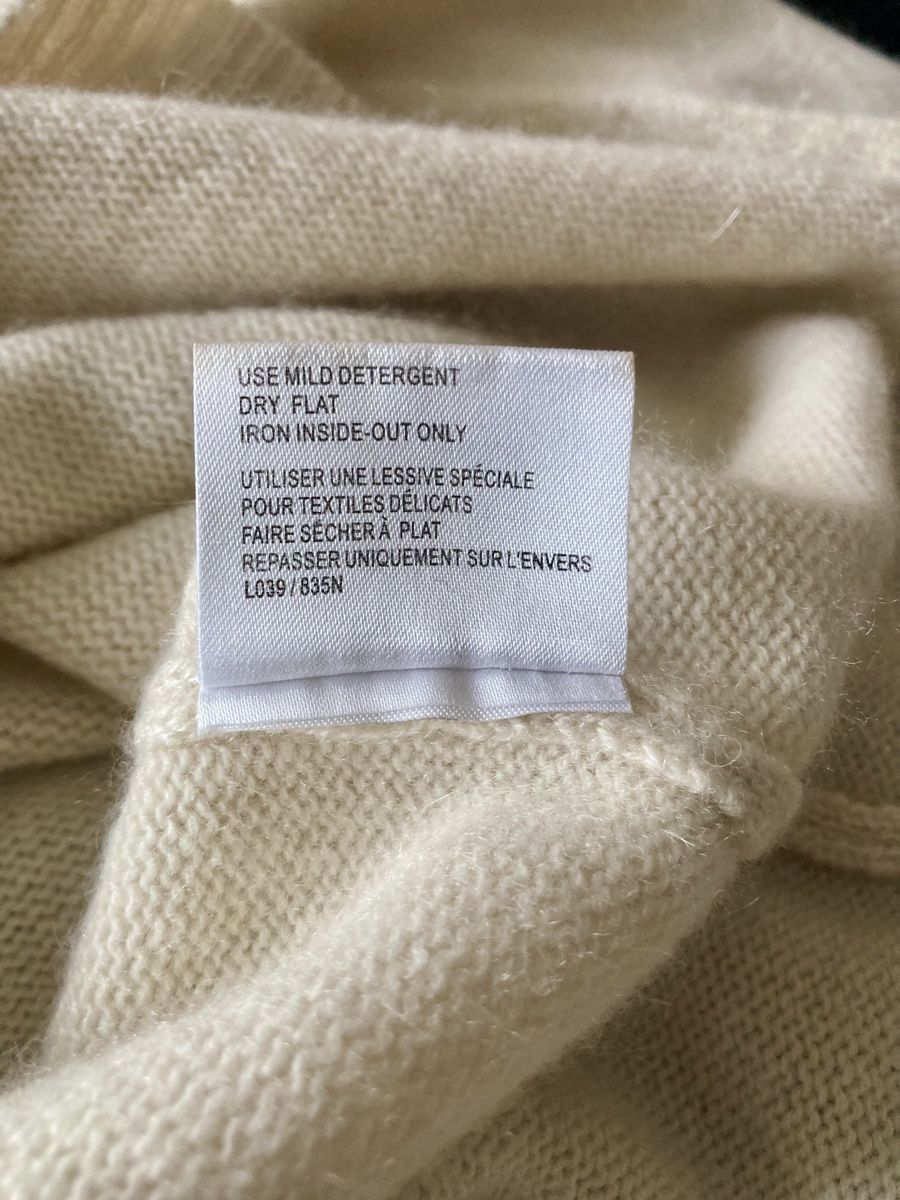 Maglioni & Felpe: 100% Kaschmir Rollkragenpullover  mit Strass-Besatz Gr.38/40 – Usato da Stetten AG venduto da Hanya 5