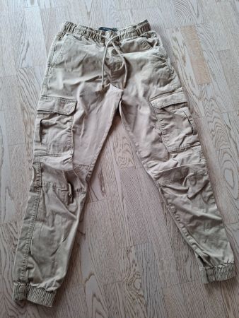 Pull&Bear, Cargohose Gr. XS, beige