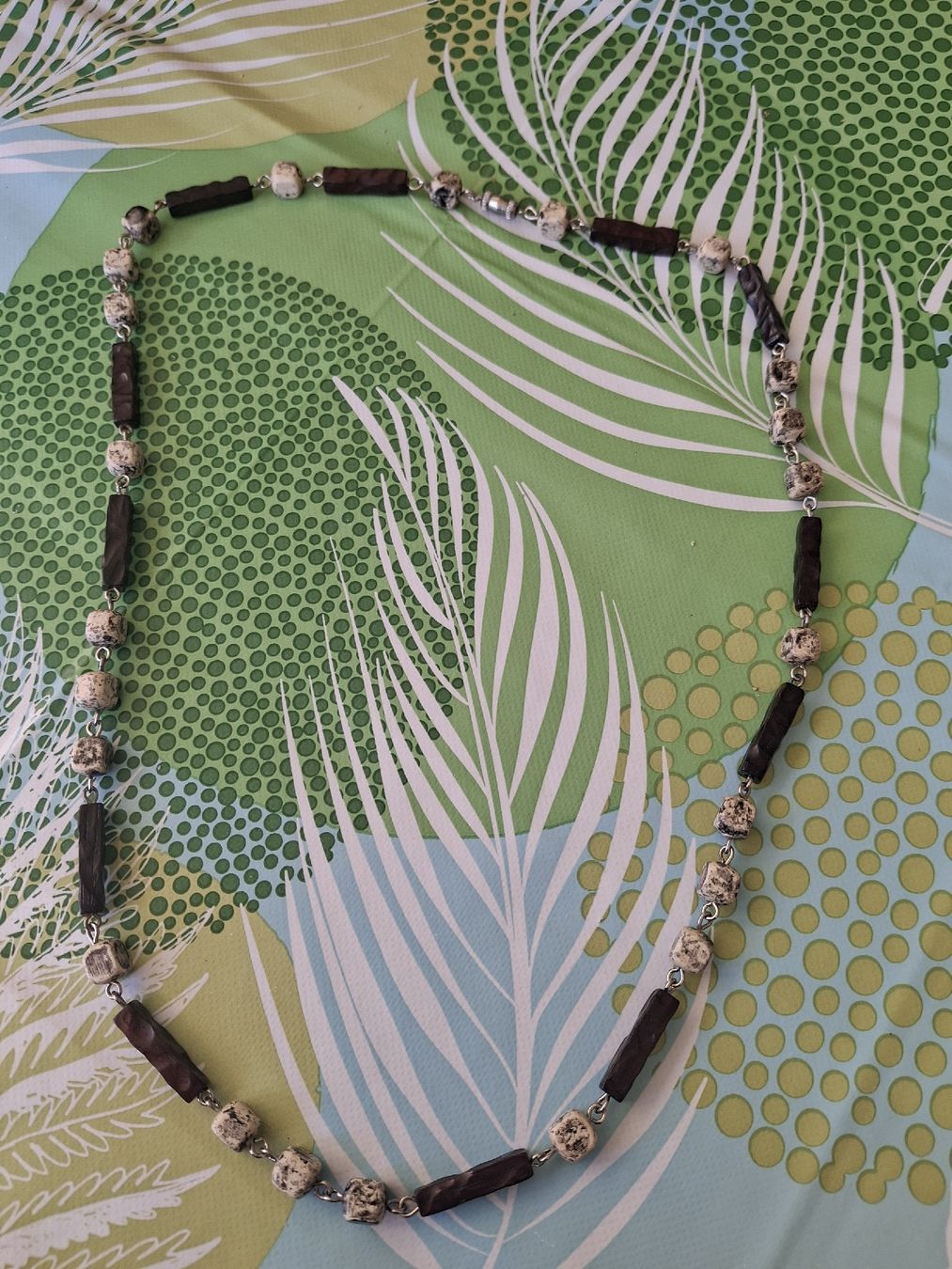 Catenine: Collier ethnique perles bois & pierre  – Usato da Brügg BE venduto da rup_p6cw